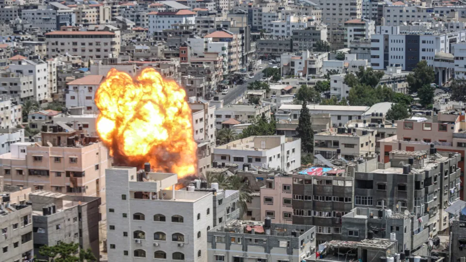 İsrail'den Gazze'ye saldırı! 3 gündür süren ablukada onlarca sivil hayatını kaybetti
