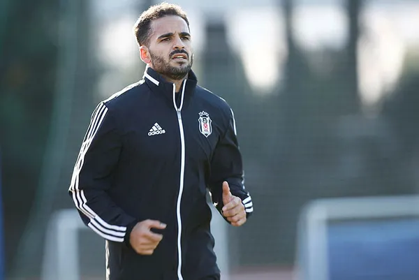 Beşiktaş'ın eski fubolcusu Douglas Brezilya'da tutuklandı - 1