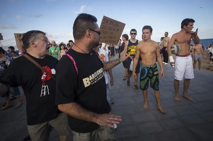Barcelona’da yerli halkın turistlere tepkisi
