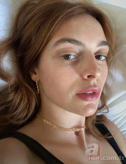 Fahriye Evcen makyajsız paylaşımıyla sosyal medyayı salladı! 17