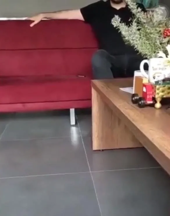 Adana Büyükşehir Belediyesi’nden 28 Şubat uygulaması! Kütüphanede namaz kılmak isteyen gence engel oldular! Hani siz inanca saygılıydınız?