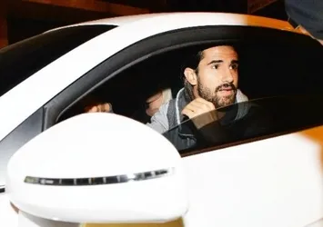 Alper Potuk çapkınlıkta atağa kalktı