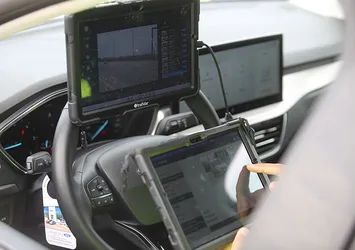 Sürücüler dikkat! Aynı anda 4 şeritte birden radar sistemi