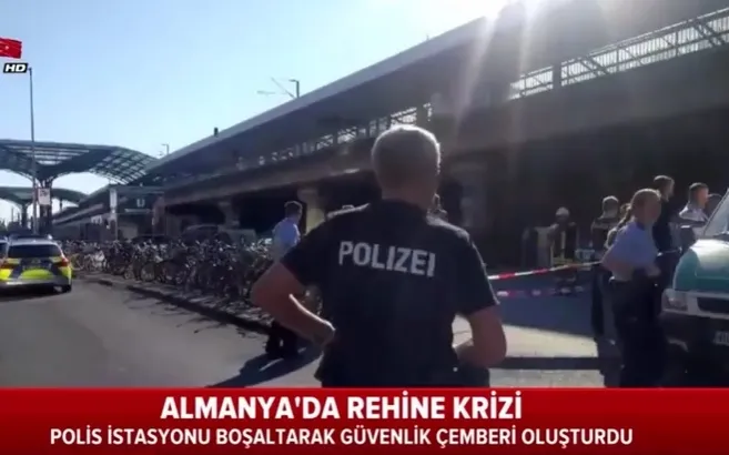 Almaya'da rehine krizi! Tren istasyonu boşaltılıyor Olay yerinden ilk görüntüler