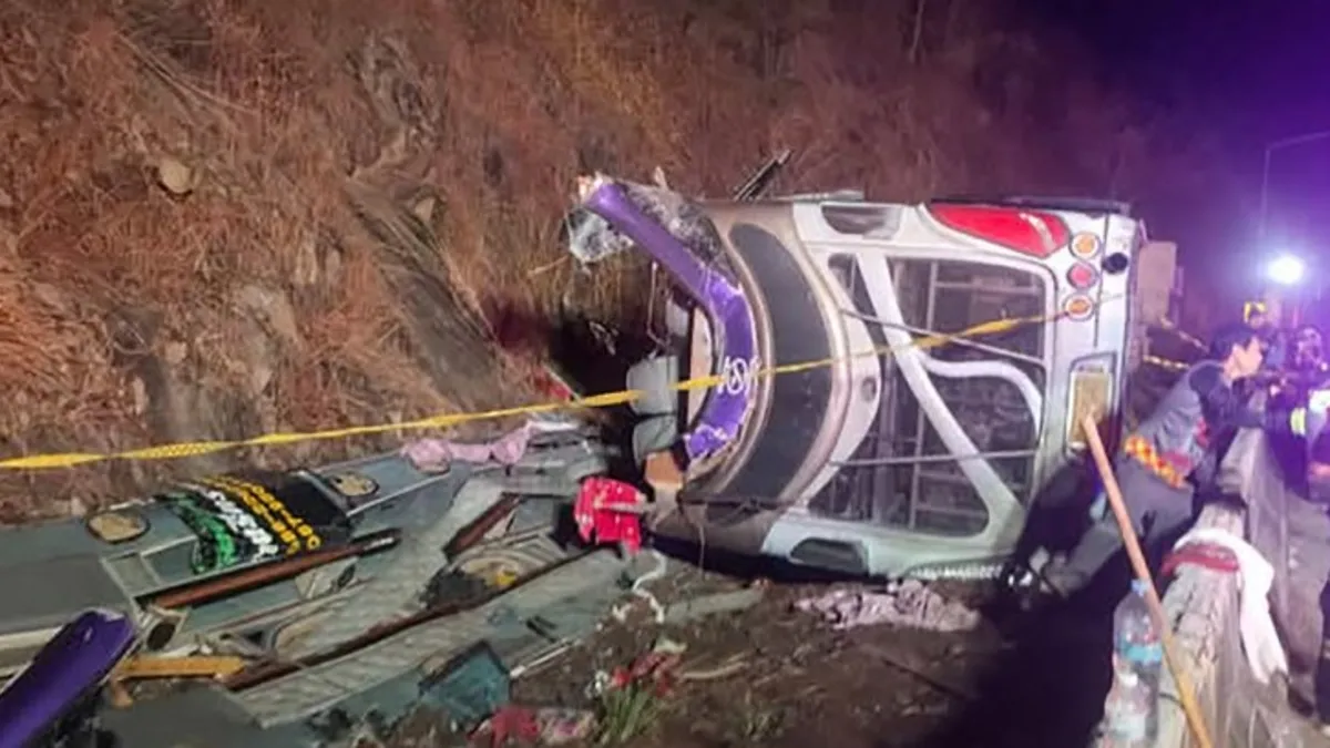 Tayland'da otobüs devrildi: 18 kişi öldü 32 kişi yaralandı