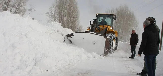 Varto’da karla mücadele aralıksız sürüyor