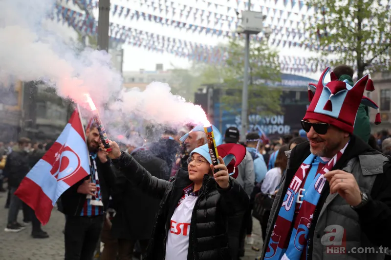 Dünya basını Trabzonspor'un şampiyonluğunu konuşuyor! İstanbul'un hakimiyetine son verdi 14