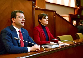 Canan Kaftancıoğlu, Ekrem İmamoğlu'nun yanından neden ayrılmıyor?