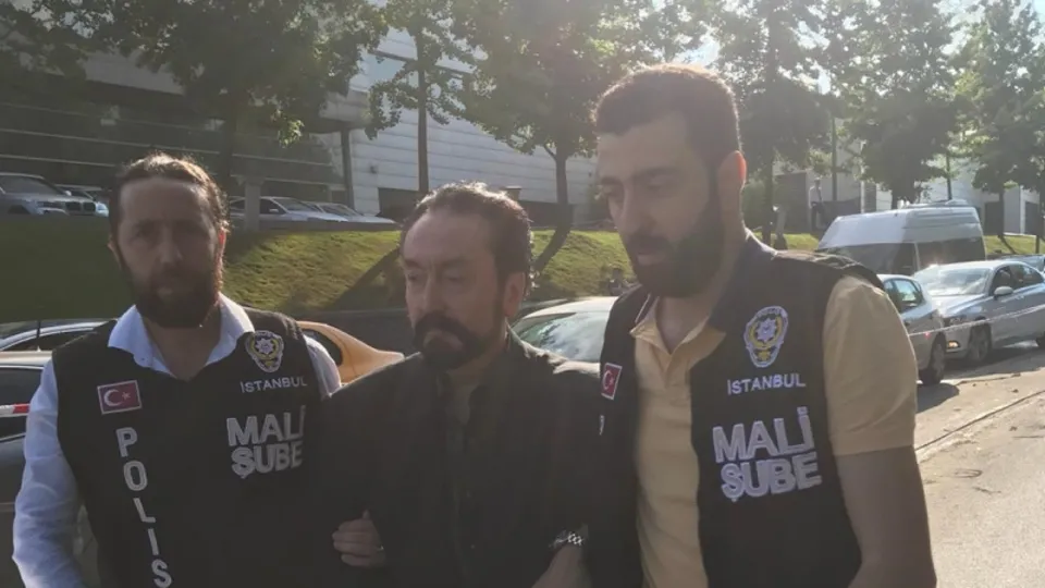 Adnan Oktar'ın avukatıyla ilgili flaş detay