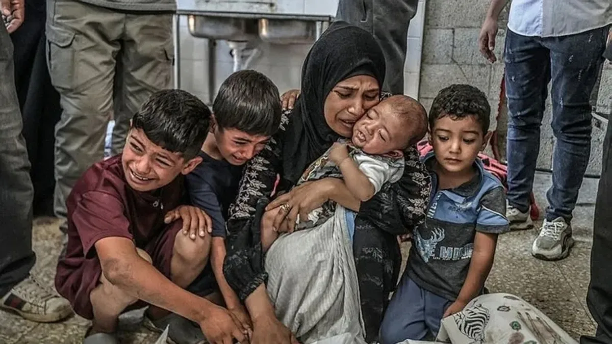 Gazze'de sokak sokak İsrail katliamı! Katil sürüsü kadın çocuk demeden öldürmeye devam ediyor
