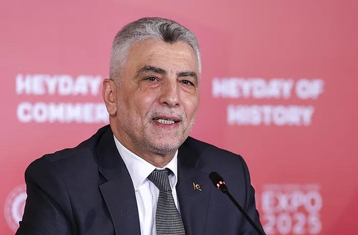 ticaret-bakani-omer-bolat-ve-is-dunyasindan-sama-kritik-ziyaret-ziyaretin-sifreleri-a-haberde-hangi-alanlarda-1744709627099.jpeg Ticaret Bakanı Ömer Bolat, Şam'da ikili temaslarda da bulunacak. (AA)