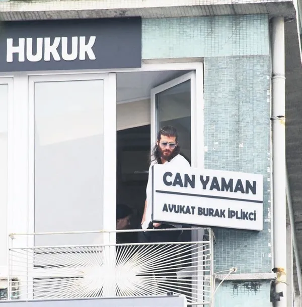Can Yaman’ın başı dertte! Önce evini değiştirdi şimdide...