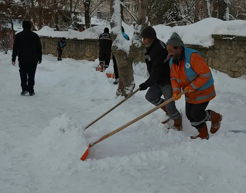 Son dakika: Van'da okullara bir gün kar tatili - 3