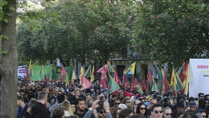 alman-bakan-tek-tek-acikladi-2023te-pkk-yandaslari-almanyada-turkiyeye-yonelik-yuzlerce-siyasi-suc-isledi-1716305643059.jpg Alman bakan tek tek açıkladı: 2023'te PKK yandaşları Almanya'da Türkiye'ye yönelik yüzlerce siyasi suç işledi - 3