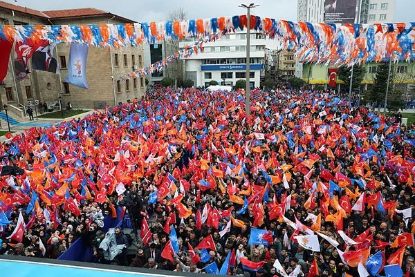 Başkan Erdoğan’dan Isparta ve Burdur’da önemli açıklamalar: Enflasyon düştükçe emekliye ve işçiye yansıtacağız