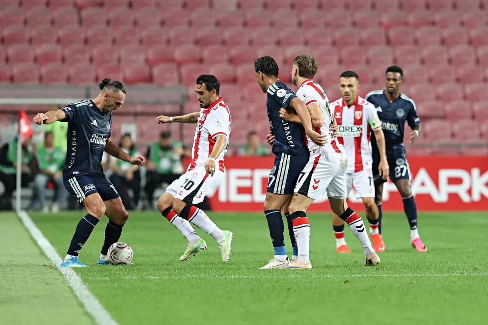 kanarya-deplasmanda-hata-yapmadi-mac-sonucu-samsunspor-0-2-fenerbahce-1788121336085.jpg Kanarya deplasmanda hata yapmadı! Maç sonucu: Samsunspor 0-2 Fenerbahçe - 1