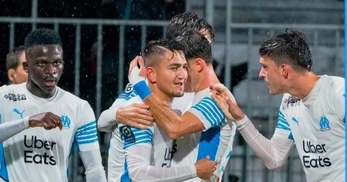 Fransa'da Cengiz Ünder'in gecesi! Marsilya Clermont'u milli futbolcumuzun golüyle geçti - 1