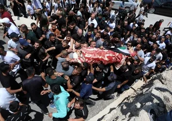 Gazze’de bayram kanla bitti: 69 sivil katledildi