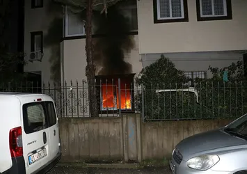Adana'da ev yangını