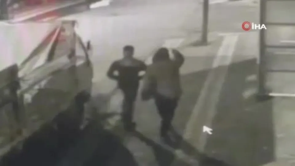 Sultangazi’de ilginç hırsızlık kamerada