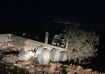 Şırnak’ta tır şarampole yuvarlandı: 1 ölü
