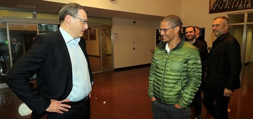 Fenerbahçe Başkanı Ali Koç'tan Alex de Souza'ya müthiş teklif!