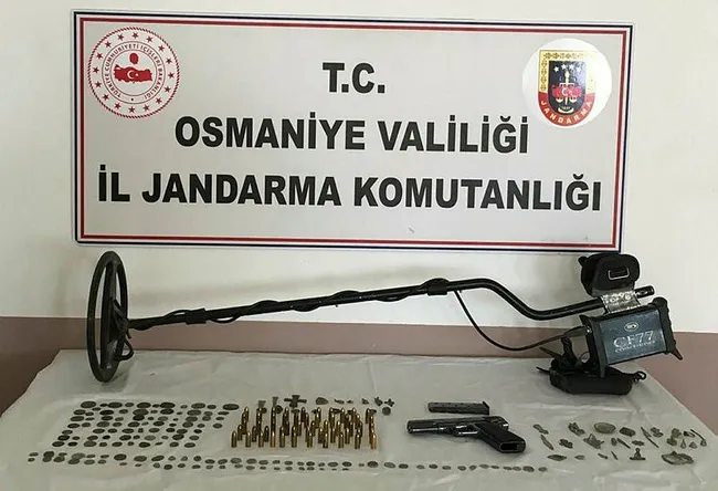 Osmaniye'de 239 sikke ve 45 obje ele geçirildi - 1