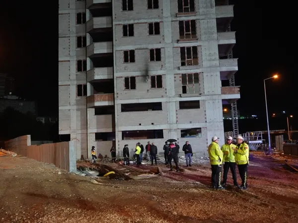 kastamonuda-insaat-kenarinda-erkek-cesedi-bulundu-1711658181238.jpg Kastamonu’da inşaat kenarında erkek cesedi bulundu - 1