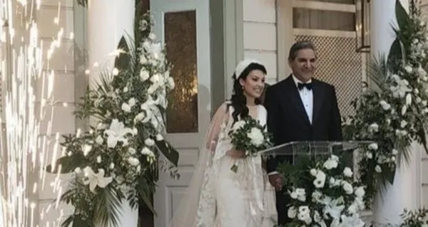 aykut-erdogdunun-ses-kayitlari-skandalinda-yeni-perde-eski-esi-ozge-pomenin-avukatindan-yeni-iddia-oglunun-res-1656776338533.jpg Aykut Erdoğdu'na ilişkin ses kayıtlarında yeni perde! Özge Pomen'in avukatından bomba iddia! Bu sefer de oğlu gündemde... - 1