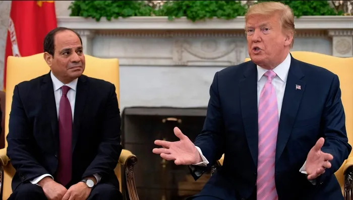 trumpin-gazze-plani-ingiliz-dergi-topa-tuttu-arap-ulkeleri-utanc-verici-bir-pozisyonda-1739960361104.jpg Mısır Devlet Başkanı Abdulfettah El Sisi ve ABD Başkanı Donald Trump (AFP)