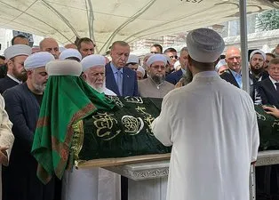 İsmailağa Cemaati lideri Mahmut Efendi Mahmut Ustaosmanoğlu vefat etti! Cenazesi defnedildi