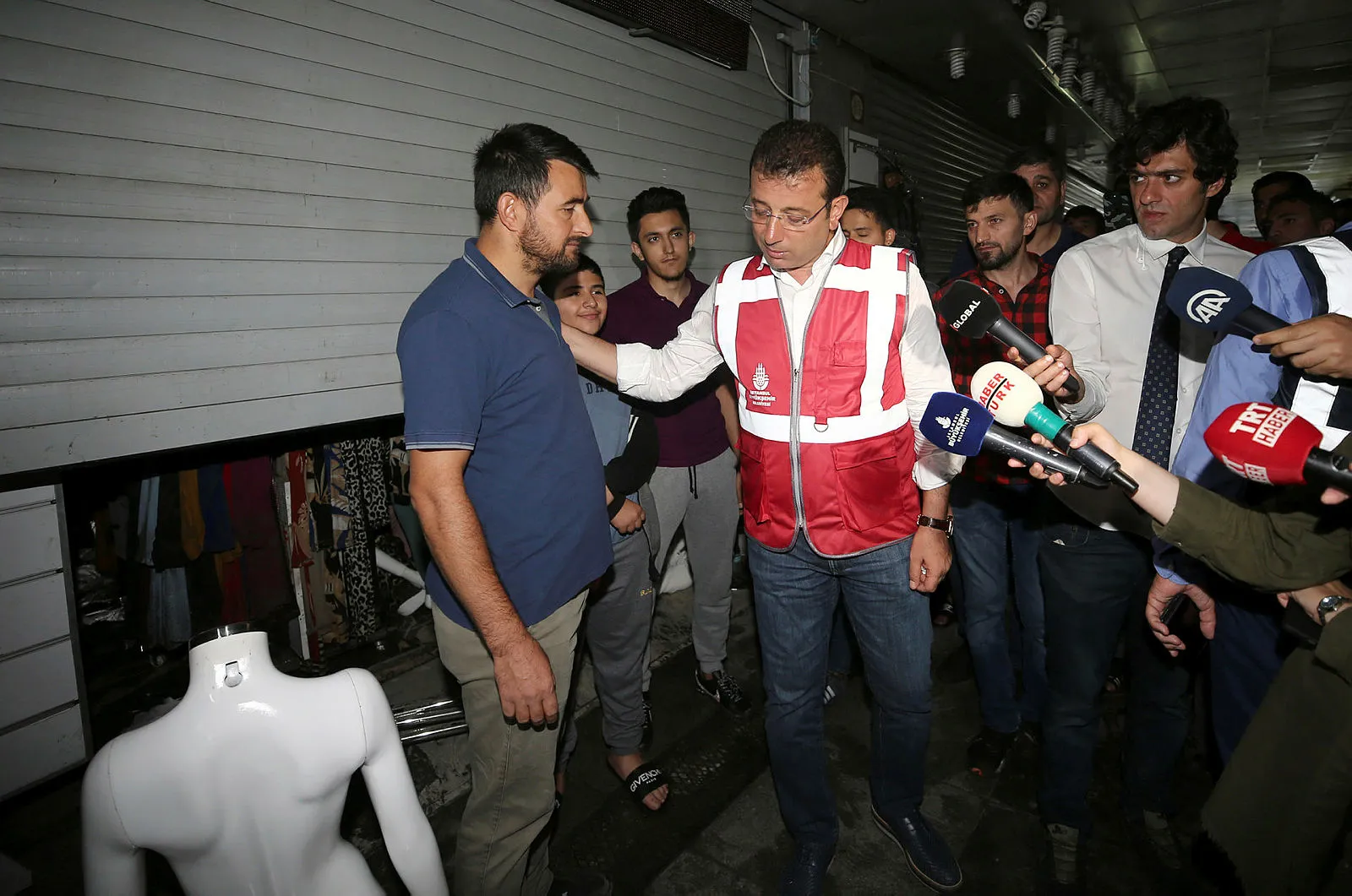 ''İmamoğlu tekrar Bodrum'a gitti'' iddiası! Sel felaketine dostlar alışverişte görsün diye gelmiş!