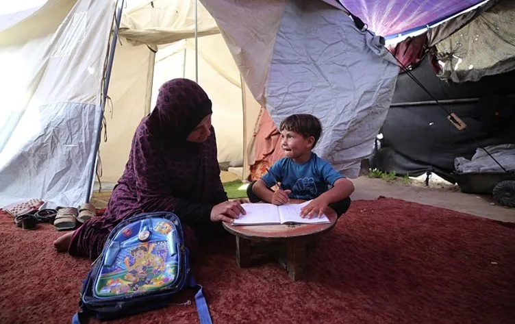 Soykırımın gölgesinde Gazze'de anne olmak! Gazzeli çocukların Anneler Günü hediyesi: Cennet kokusu