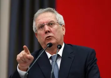 Fenerbahçe Ultras üyelerinden Aziz Yıldırım’a istifa şoku!