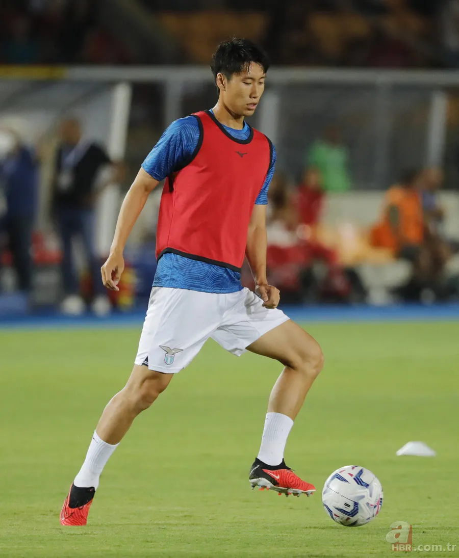 Galatasaray transferde gaza bastı! İşte Kamada'nın sözleşme detayları 11