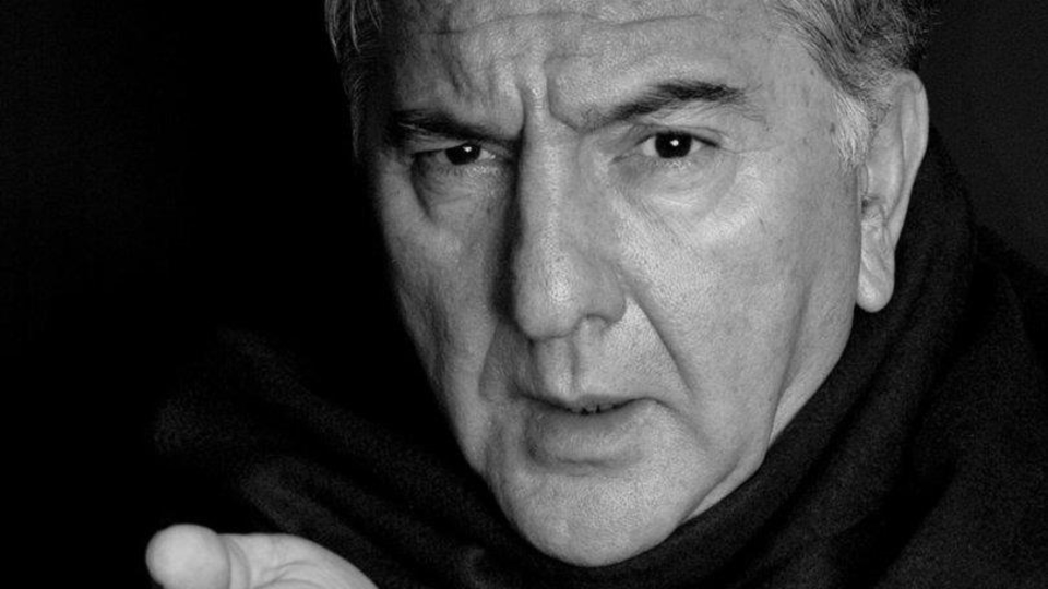 Ali Poyrazoğlu’na ait tiyatronun deposunda yangın çıktı! Poyrazoğlu üzüntüsünü takipçileriyle paylaştı