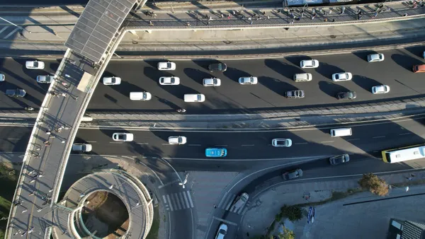 okullar-bugun-aciliyor-istanbulda-okul-trafigi-1694412873752.jpg Okullar bugün açıldı! İstanbul'da 'okul' trafiği - 4