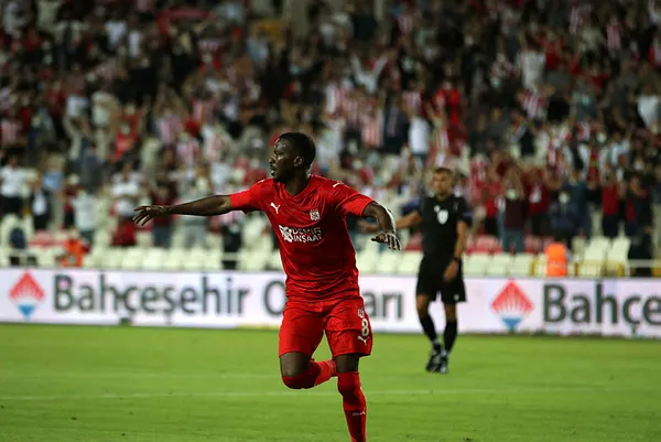 Sivasspor - Petrocup’ı 1-0 mağlup ederek turladı