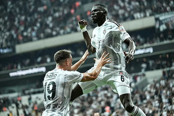 kara-kartal-rashica-ile-uctu-besiktas-2-0-sivasspor-mac-sonucu-1693765023552.jpg Kara Kartal Rashica ile uçtu! Beşiktaş 2-0 Sivasspor (MAÇ SONUCU) - 5