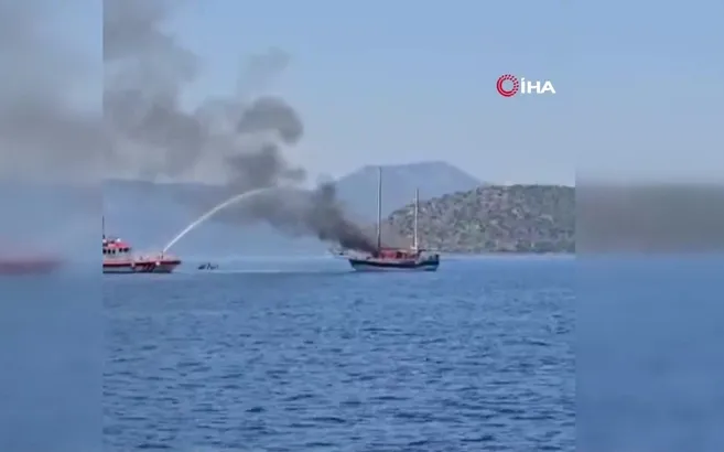 Marmaris’te tekne yangını