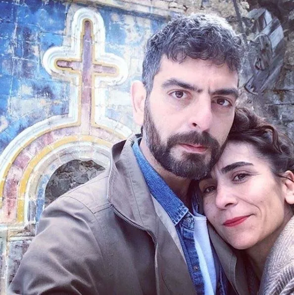 perihan abla dizisinin sakir i sevket altug un esi bakin kimmis