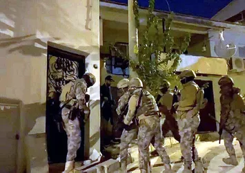 İzmir'de DEAŞ operasyonu: 21 gözaltı