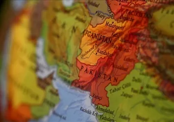 ABD B-52 bombardıman uçakları, Taliban mevzilerini bombaladı