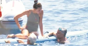 Emina Jahovic ve Sadettin Saran’ın aşk tatili böyle görüntülendi