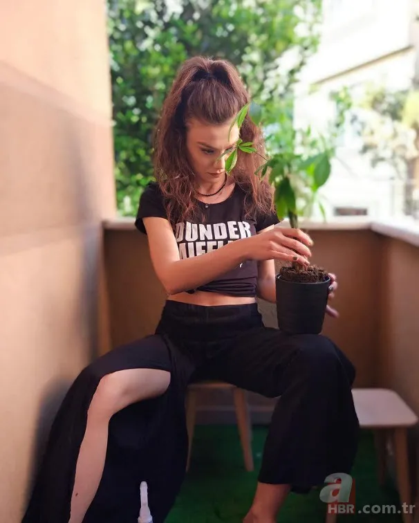 Bir Küçük Gün Işığı’nın Fulya’sı Gizem Ünsal’ın kardeşi şoke etti! Meğer abla kardeşmişler 2