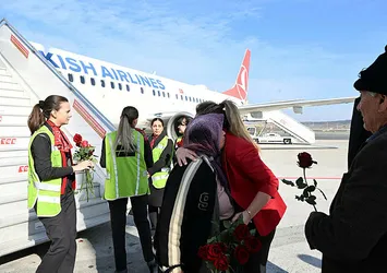 THY afet bölgelerinde seferlerine ara vermiyor! Bugün 109 uçuş yapacak