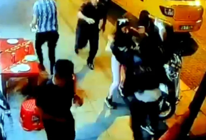 Serkan'ın öldürüldüğü 'yan bakma' kavgası kamerada! İşte dehşet anları - 4