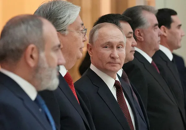 Putin’den flaş karar: Rus petrolüne tavan fiyat uygulayanlara petrol ve petrol ürünü yok