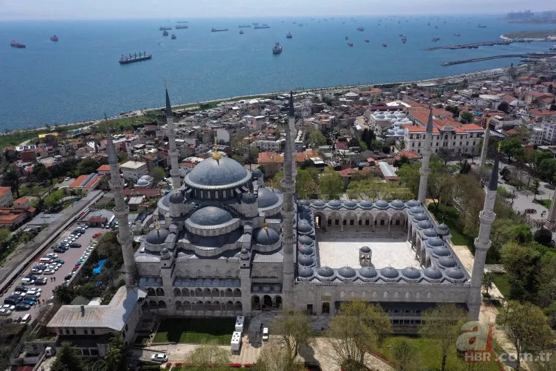 Sultanahmet Camii Başkan Recep Tayyip Erdoğan'ın katılımıyla ibadete açıldı! Diyanet'i kapatmak isteyen 7'liye 14 Mayıs mesajı 12