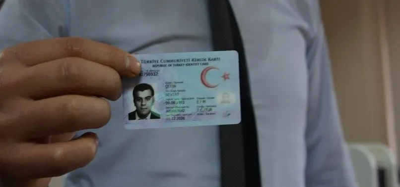 ÇİPLİ YENİ KİMLİK KARTINI ALMAK HİÇ DE KOLAY DEĞİL!